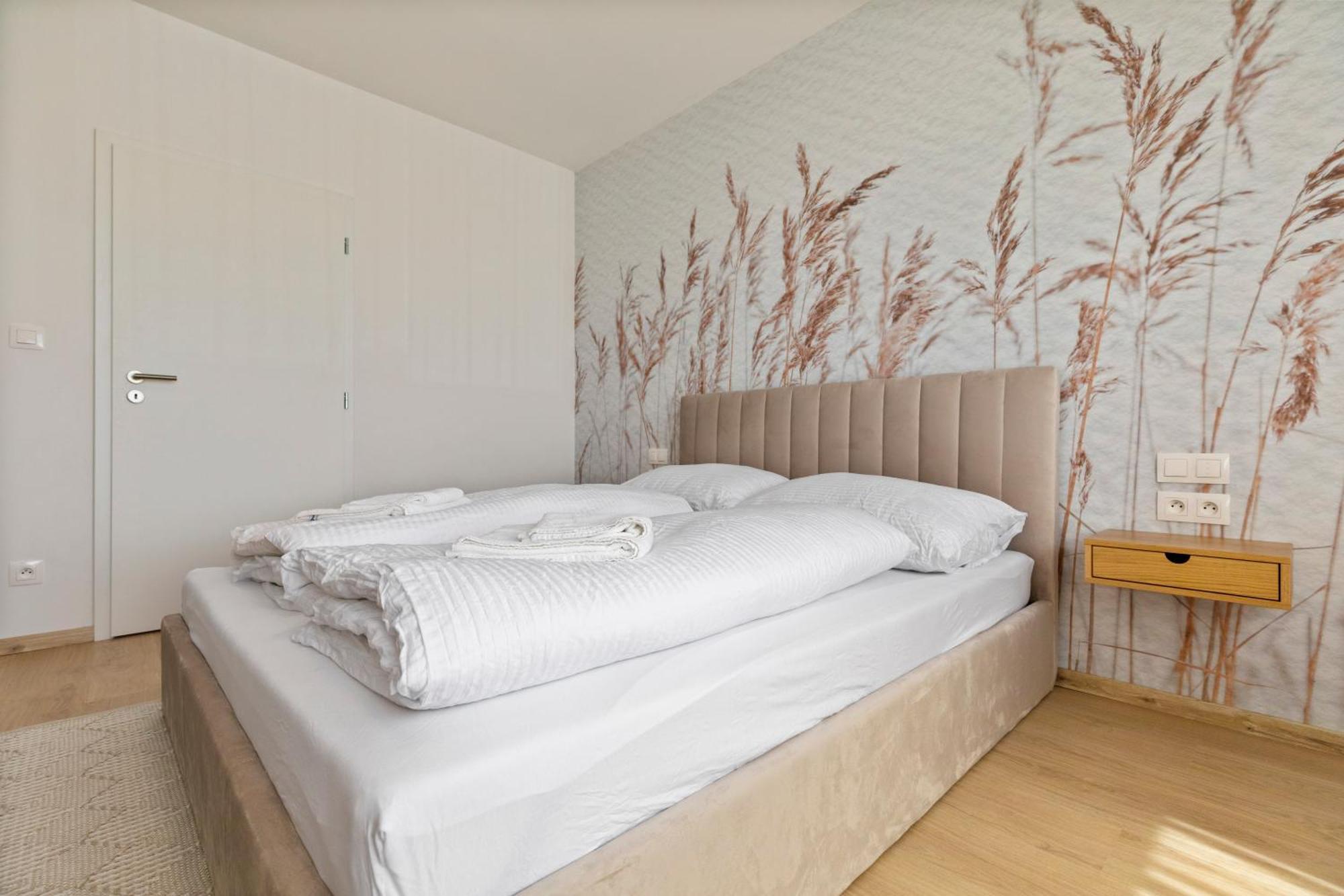 Boho Apt W Jacuzzi, Grill & Garden Modra Buitenkant foto