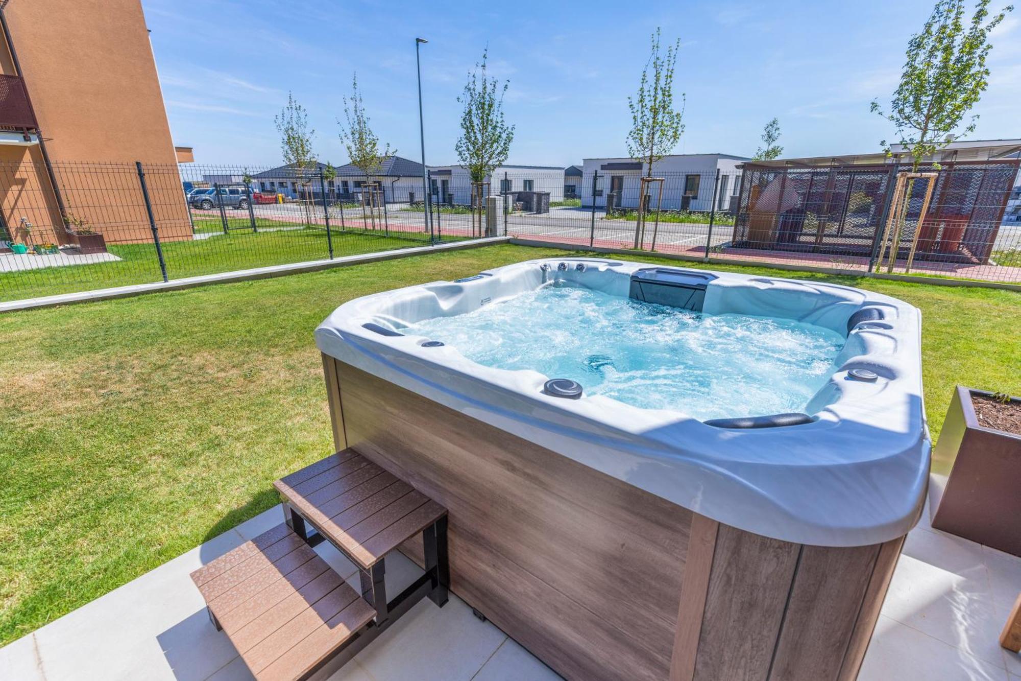 Boho Apt W Jacuzzi, Grill & Garden Modra Buitenkant foto