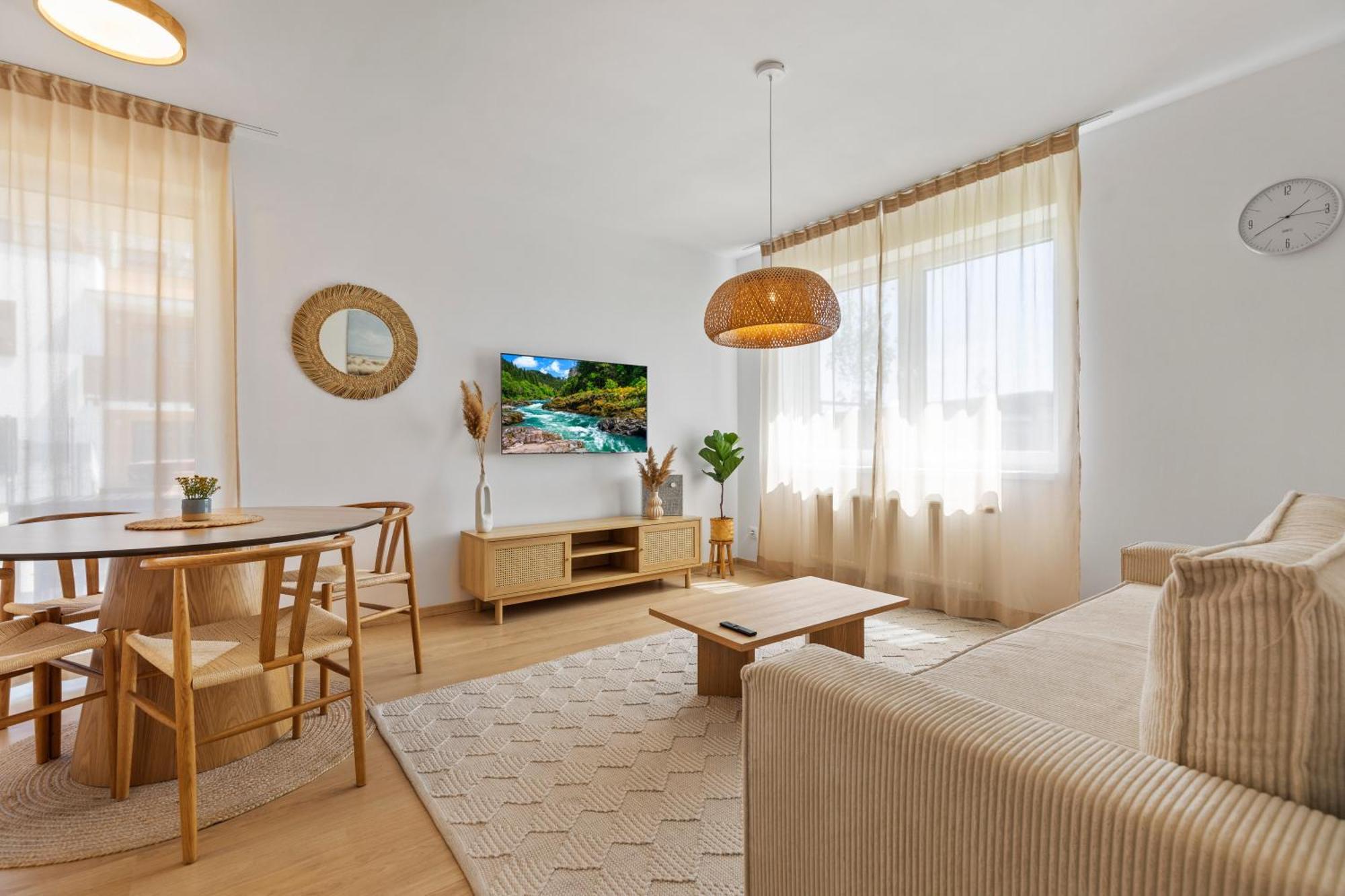 Boho Apt W Jacuzzi, Grill & Garden Modra Buitenkant foto