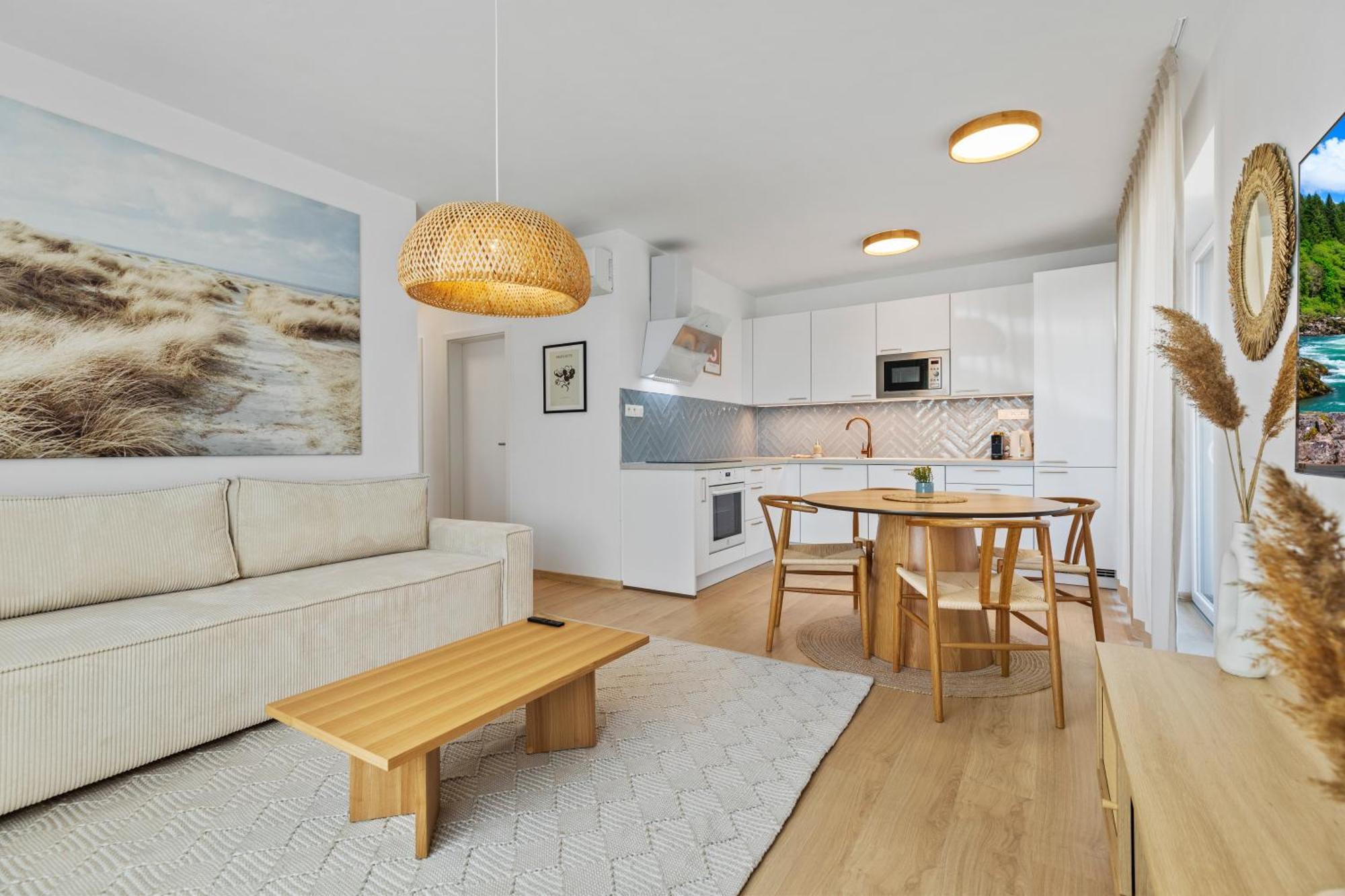Boho Apt W Jacuzzi, Grill & Garden Modra Buitenkant foto